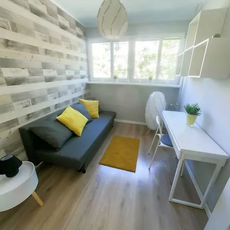 New - 300 M Town Hall - 3 - 7 People Appartement *