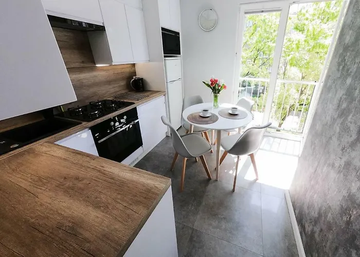 شقة New - 300 M Town Hall - 3 - 7 People