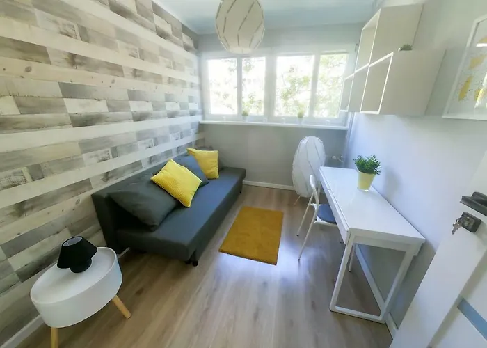 New - 300 M Town Hall - 3 - 7 People Appartement *